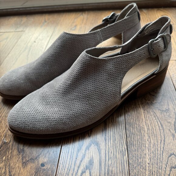 Crown Vintage Sling-Back Buckle Flats Size 10M Taupe/Gray Leather Excellent - Picture 3 of 9